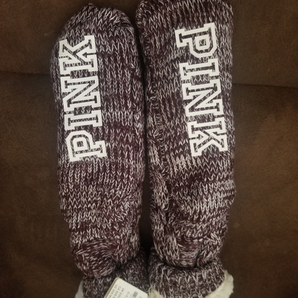 NEW Victorias Secret PINK Sherpa bootie slippers! - Picture 2 of 4